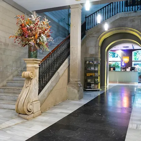Petit Palace Boqueria Garden Hotel 4*