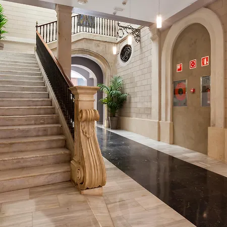Hotel Petit Palace Boqueria Garden 4*