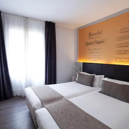 Hotel Petit Palace Boqueria Garden 4*