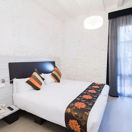 Hotel Petit Palace Boqueria Garden 4*