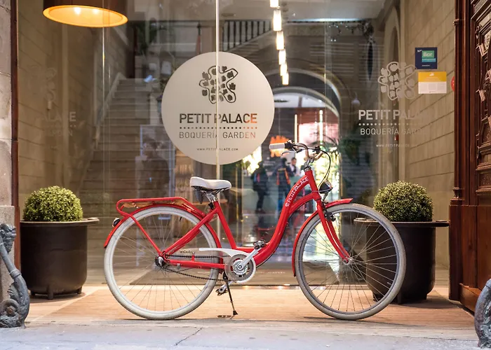 Hotel Petit Palace Boqueria Garden 4*