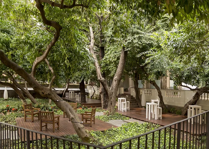 Hotel Petit Palace Boqueria Garden 4*